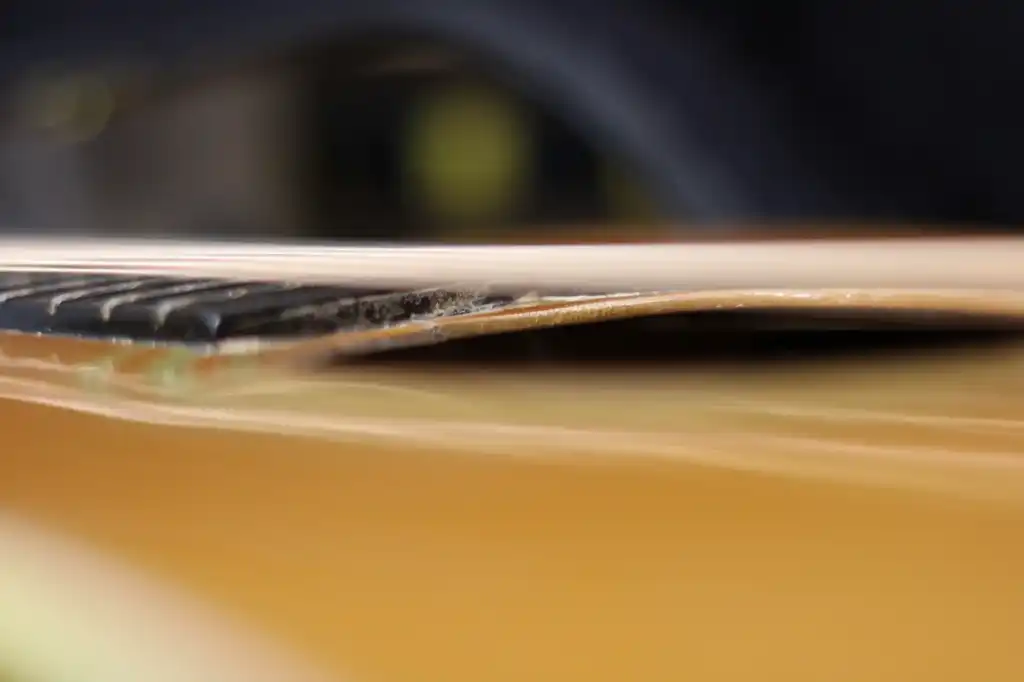 Guild G-312 Soundhole Collapse
