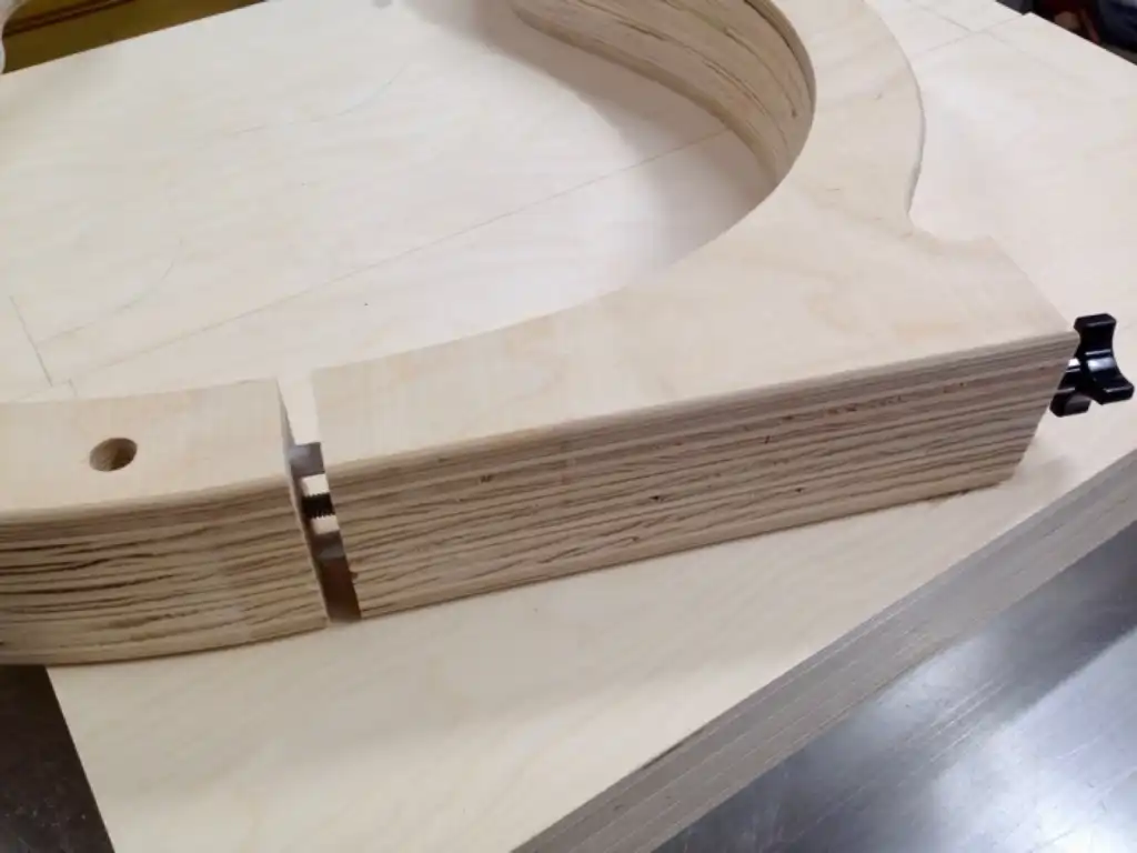 Cozad Guitars - Body Mold Opening