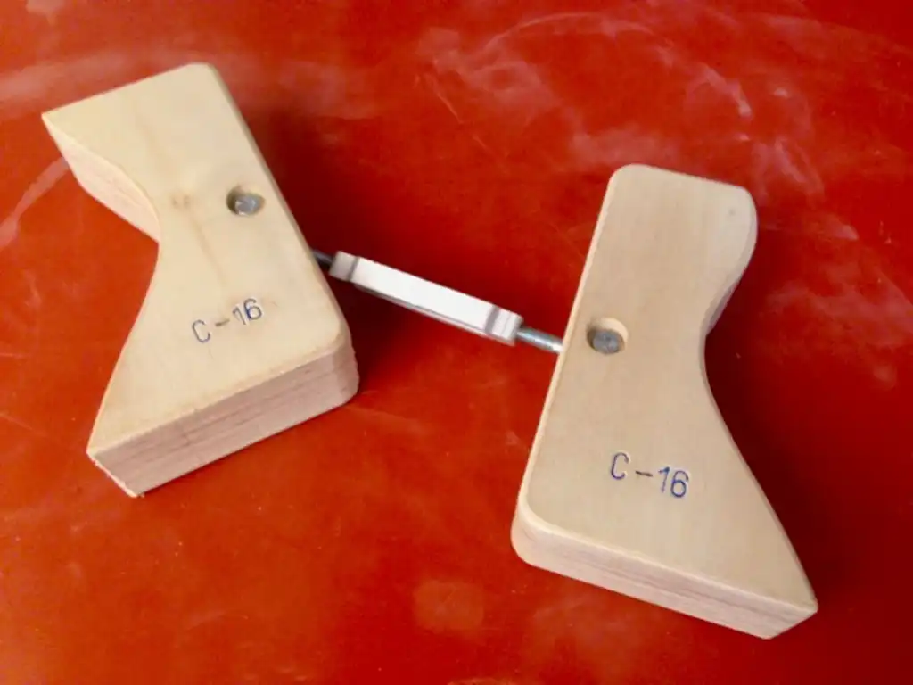 Cozad Guitars - Body Mold Spreader