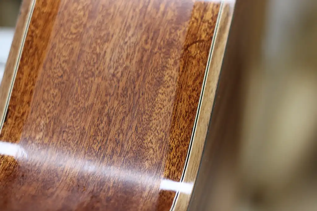 Cozad Guitars - Gloss vs Satin Finish