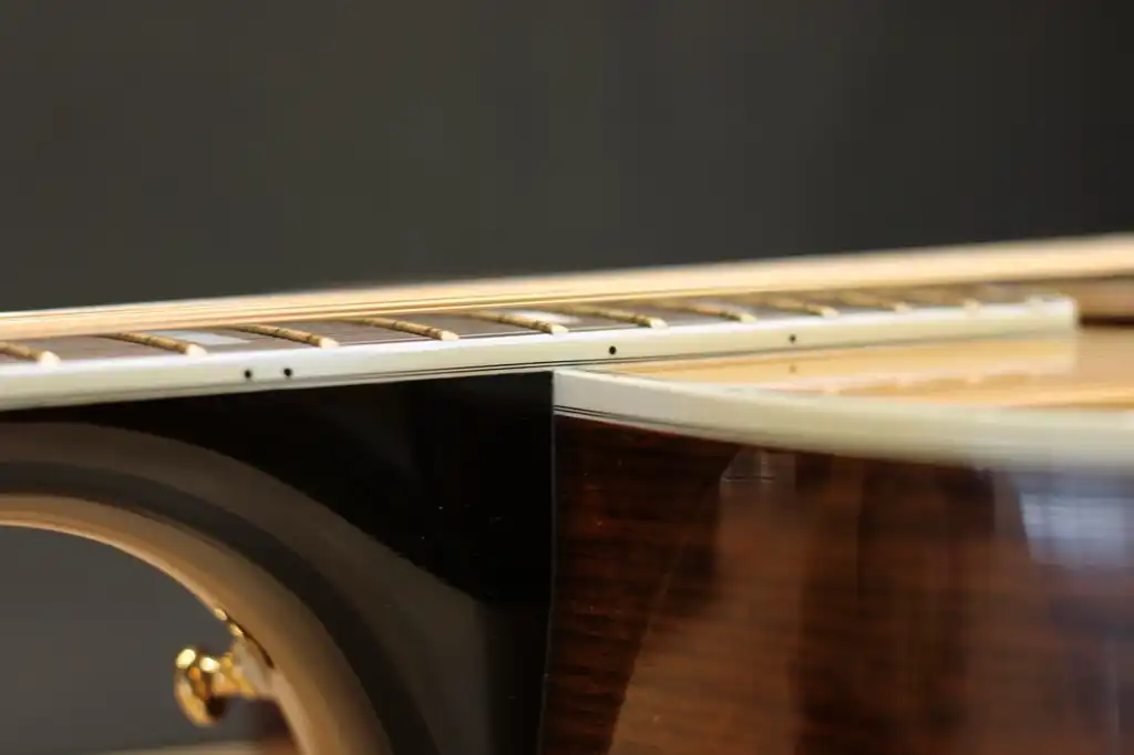 Cozad Guitars - Guild F-512 Binding and Purfling