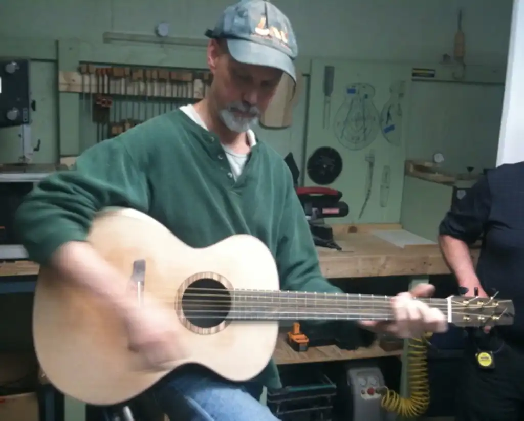 Cozad Guitars - Everett First Strum 