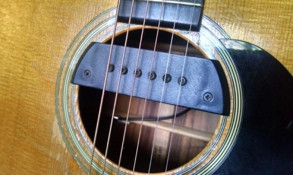 Cozad Guitars - Sunrise Mounted in Soundhole