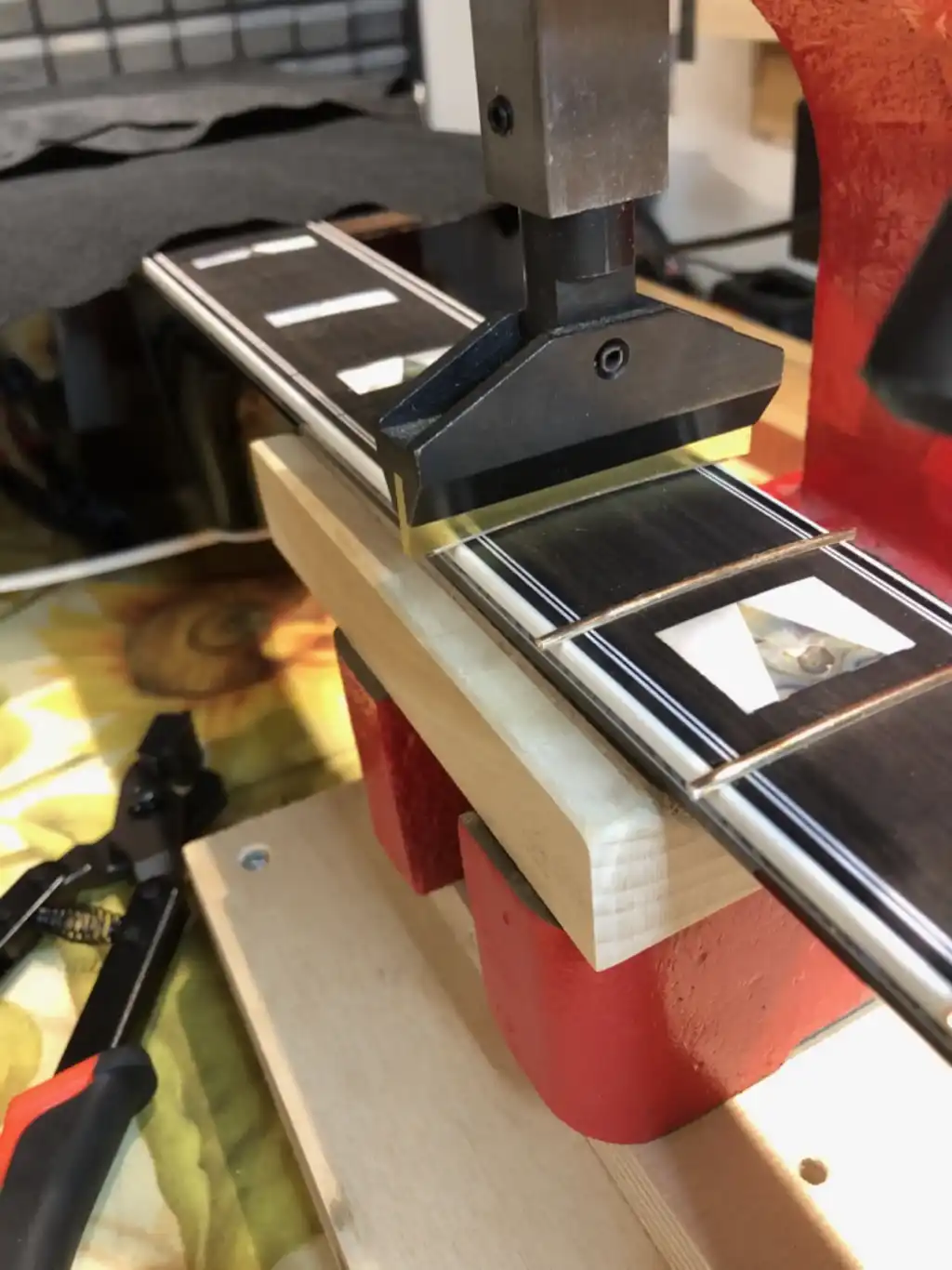 Cozad Guitars - Guild JF65-12 Fret Press