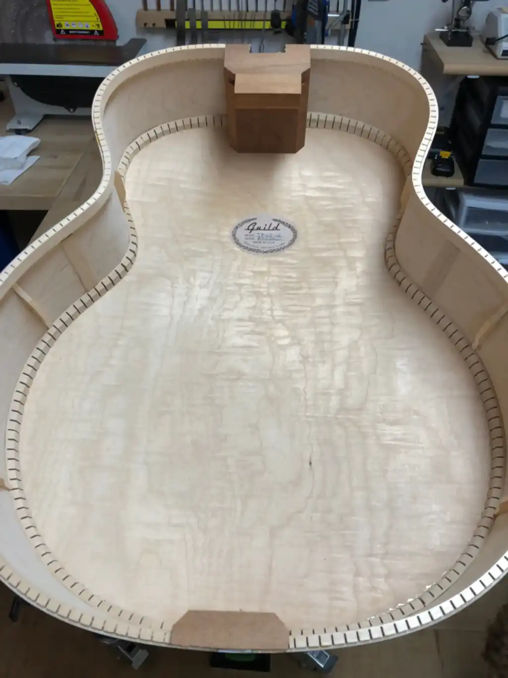 Cozad Guitars - Guild JF65-12 Inside the Box